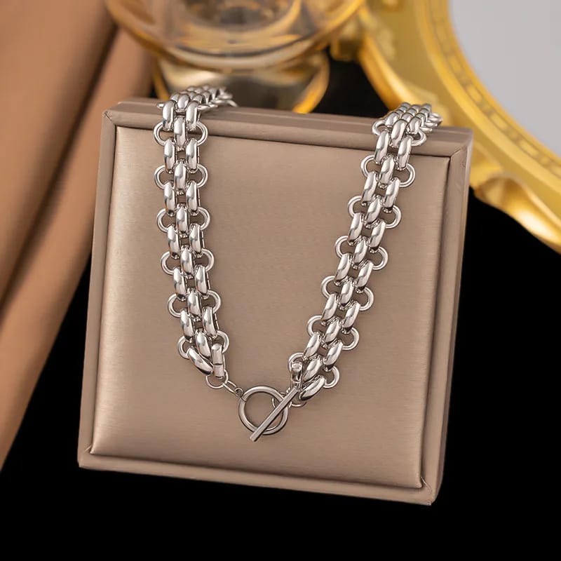 Ketting met sluiting aan voorkant
