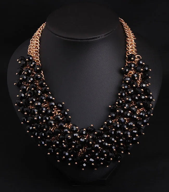 Elegante ketting met waterdruppelmotief in drie kleuren verkrijgbaar